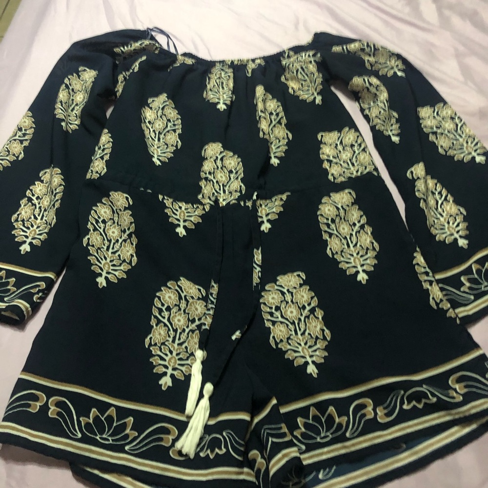 Romper - Picture 2 of 3